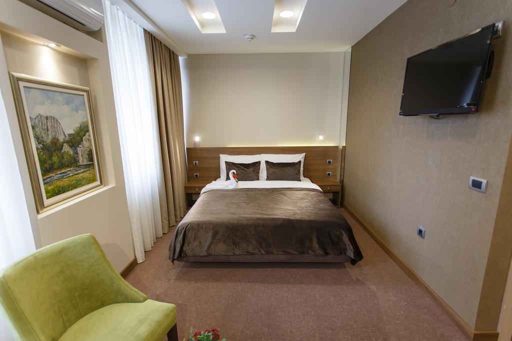Hotel Kragujevac Quarto foto